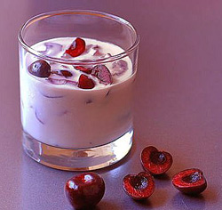 Češnjev jogurt